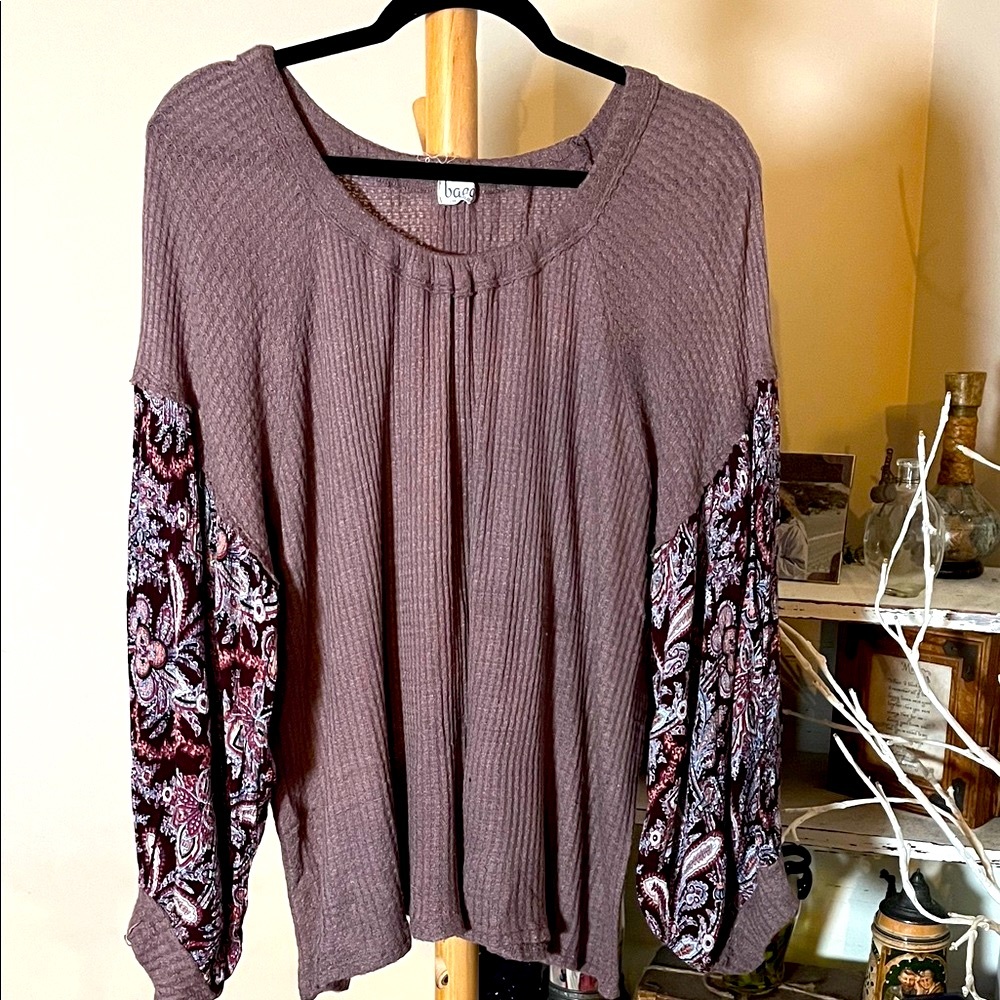 Bars Los Angeles Brown Waffle Knit Tunic. w/Colorful Paisley Sleeves.Oversized.